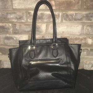 Black tote